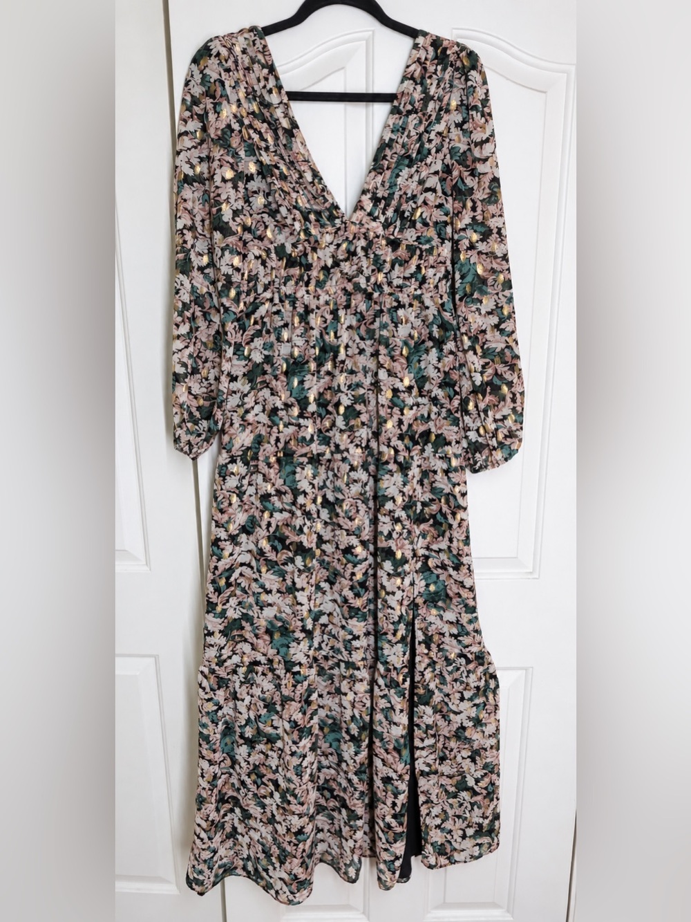 ASTR The Label Francesca Black Gold Floral Open Back Maxi Dress M